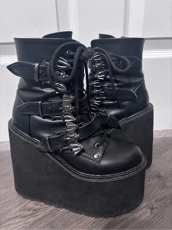 Demonia Shoes - Demonia Swing-103 Bat Buckle Platform Boots
